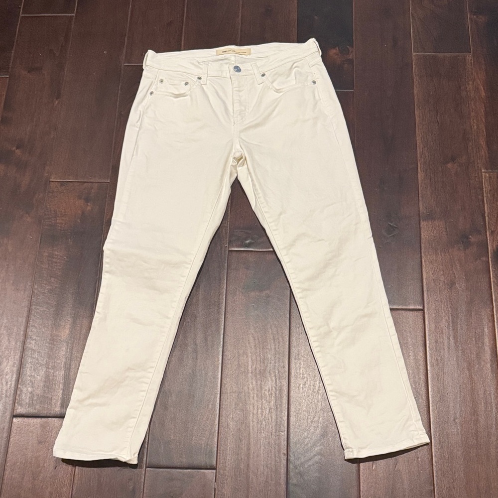 Womens Gap White Jeans - Classic Straight Fit